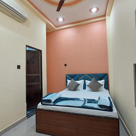Narayani Paying Guest House Варанаси Экстерьер фото
