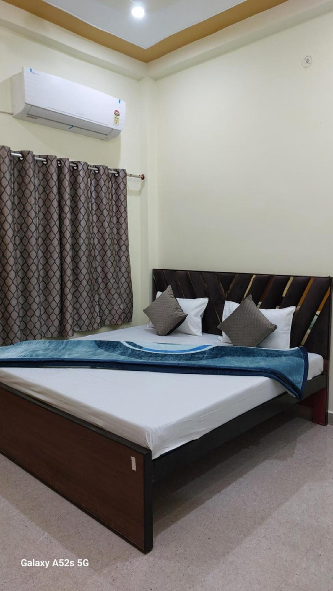 Narayani Paying Guest House Варанаси Экстерьер фото