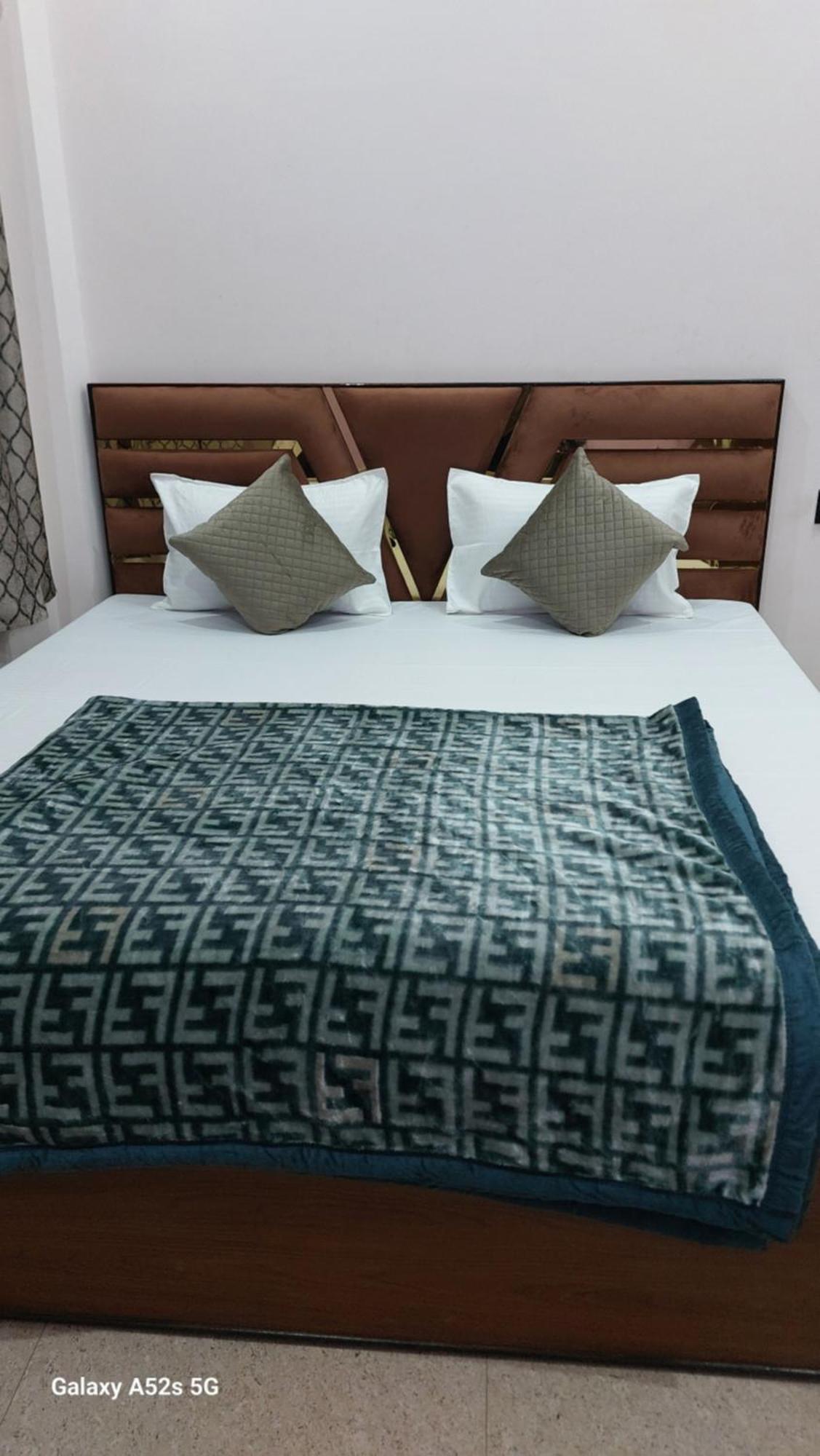 Narayani Paying Guest House Варанаси Экстерьер фото