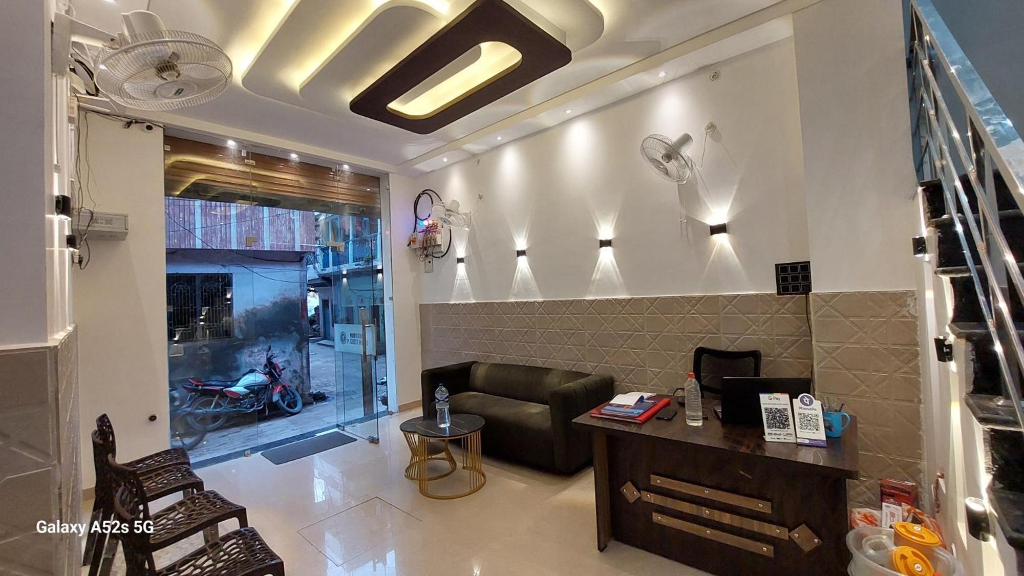 Narayani Paying Guest House Варанаси Экстерьер фото
